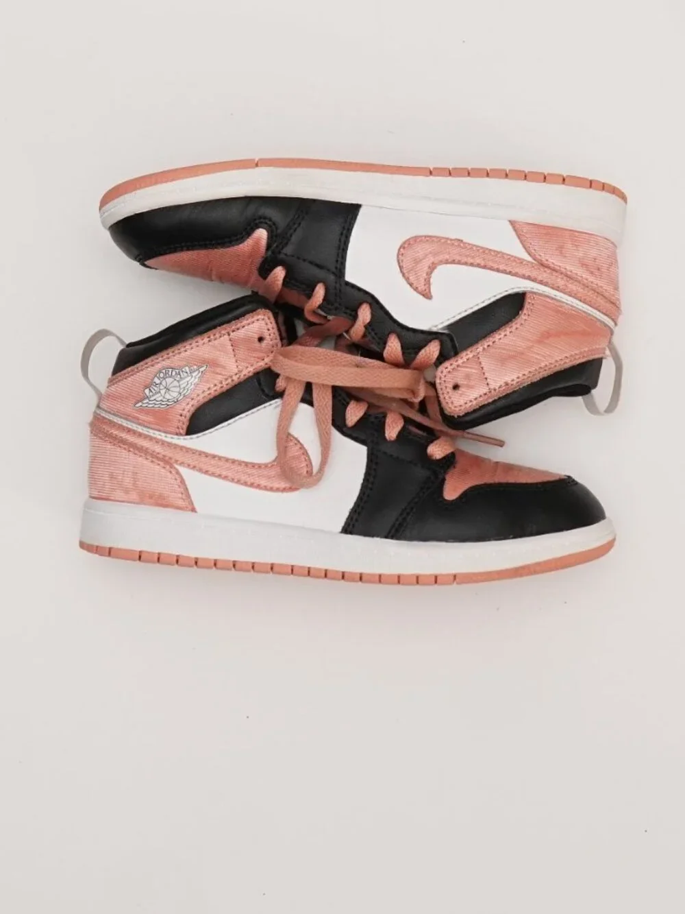 Nike Air Jordan 1 Mid GS Light Madder Root - Size 2y